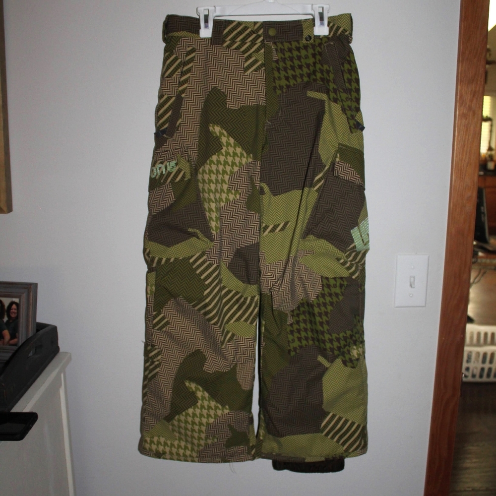 Boys Burton Dryride Snowboard Pants. MINT!!